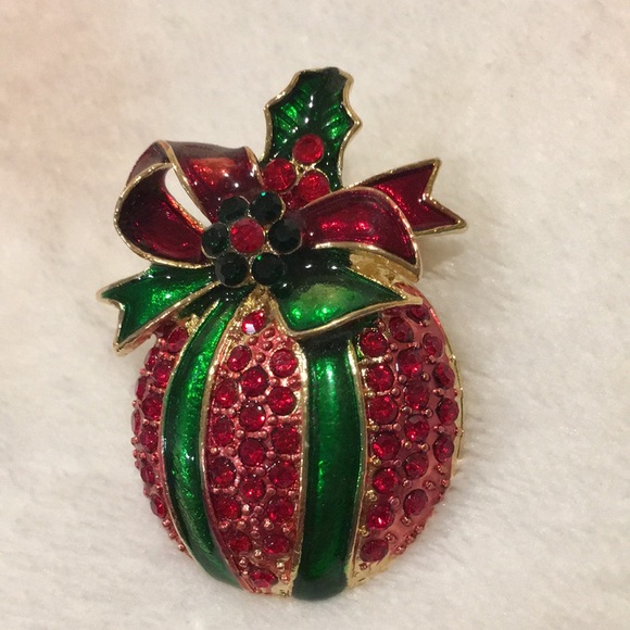 Christmas Holiday Crystal Ball Ornament Brooch Pin NWT unbranded 1.5x2” - Picture 2 of 12